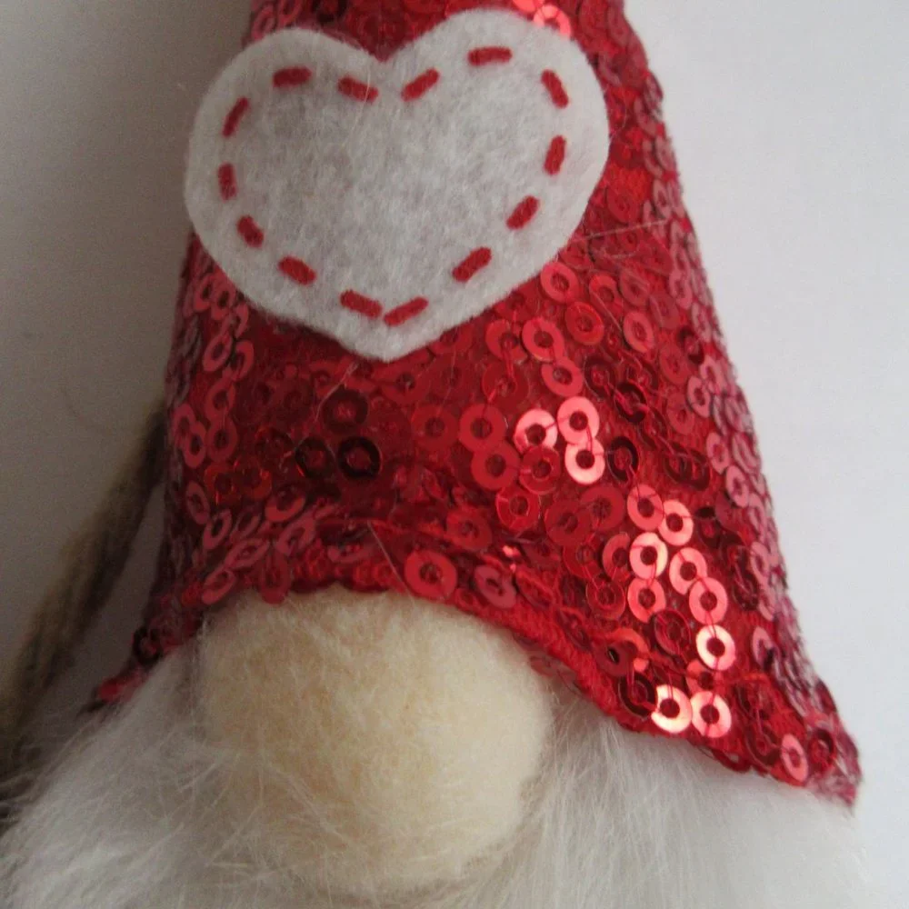 Valentine's Day Gnomes Hearts Love & Cupcakes Red & White Gnomes 6' Ft Garland